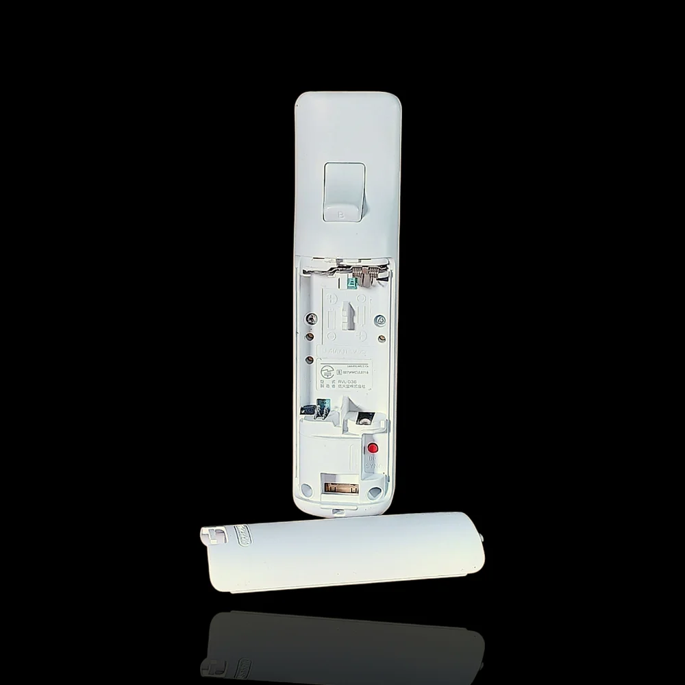 Nintendo Wii Controller w/Motion Plus built-in (White)